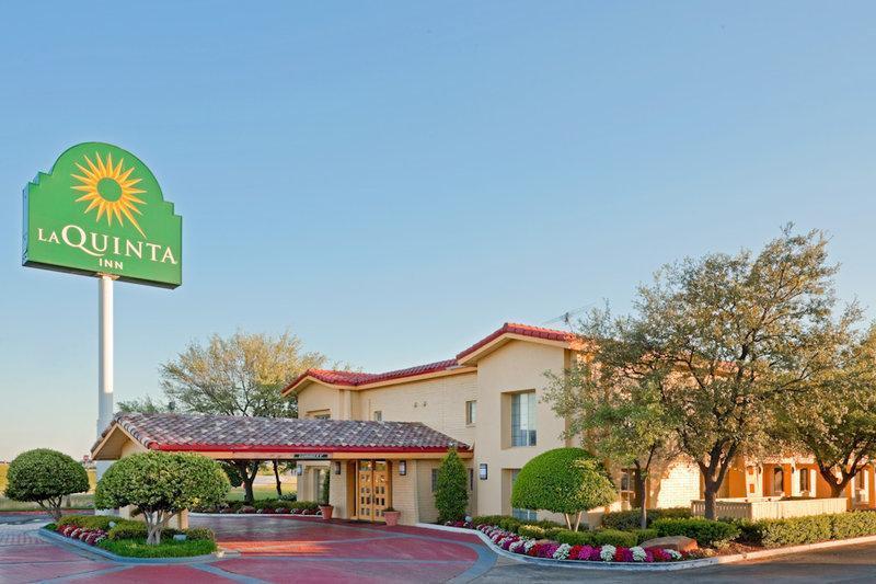 La Quinta Inn&Suites by Wyndham Lewisville Extérieur photo