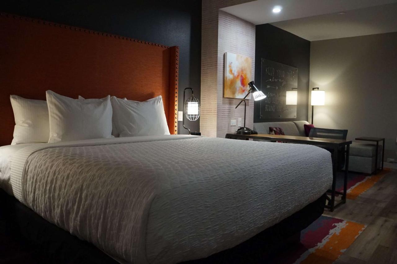La Quinta Inn&Suites by Wyndham Lewisville Extérieur photo